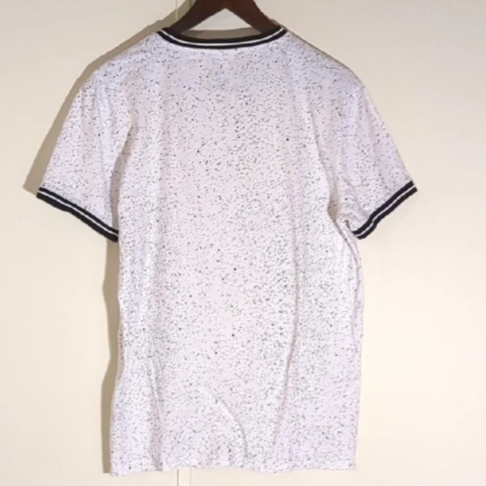 Five Point Industry NYC Monochrome Speckled Men's Tee - Picture 3 of 5